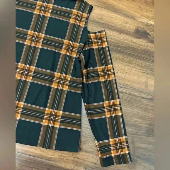 2/$12 HKR Collections Top Size XL Cold Shoulder Black & Rust Plaid Boutique Fall - Picture 9 of 14